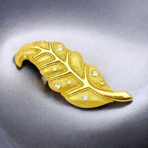 Large Vintage Swarovski Leaf Brooch With Gorgeous Swarovski Crystals